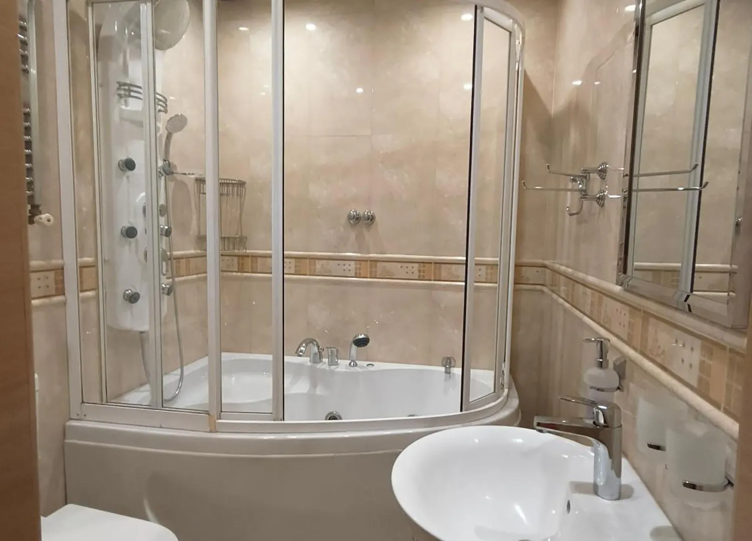 Apartment Near M.Xatai Baku