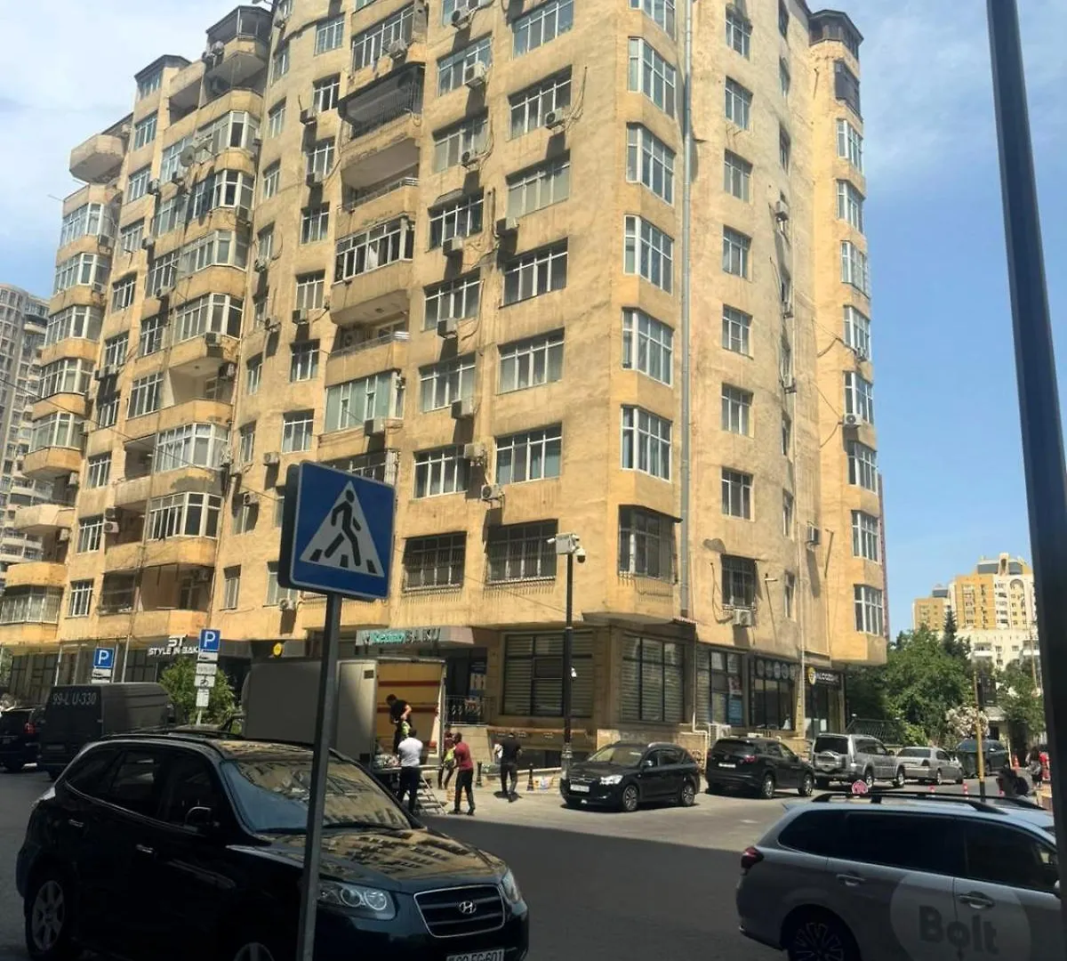 Apartment Near M.Xatai Baku